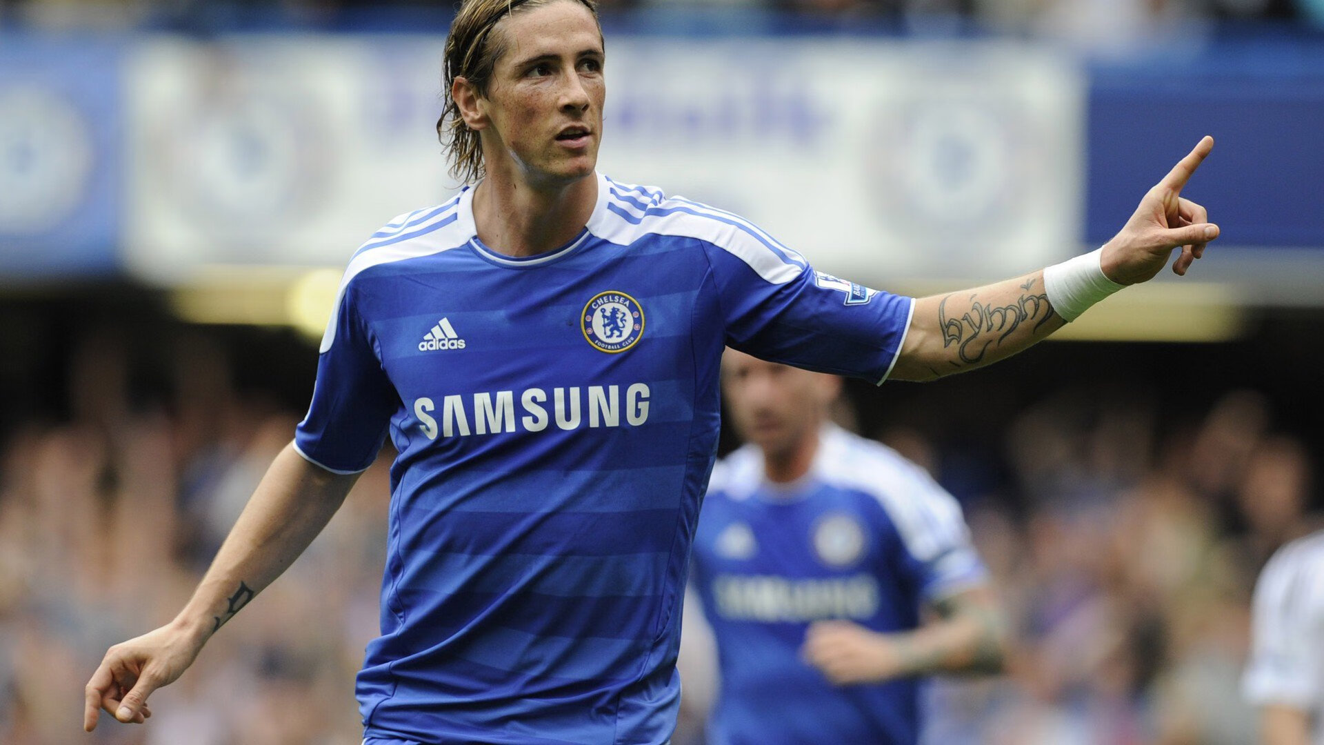 曼联读秒奇迹背后是两翼齐飞与高点冲击的胜利，效力过曼联的传奇